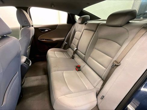 Used 2021 Chevrolet Malibu LT FWD image 22