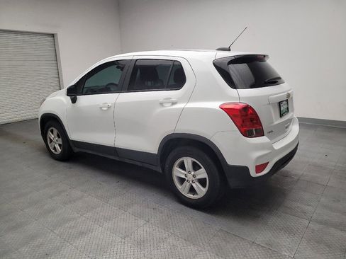 Used 2021 Chevrolet Trax LS w/ Tint and Cruise Package FWD image 3
