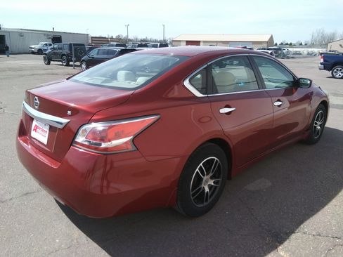 Used 2015 Nissan Altima 2.5 S w/ Power Driver Seat Package FWD image 5