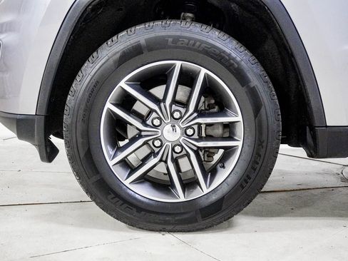 Used 2017 Jeep Grand Cherokee Limited w/ Luxury Group II image 15