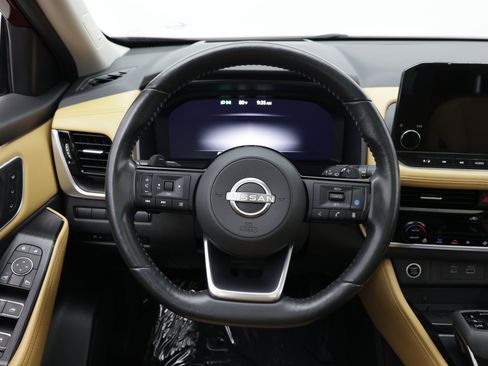 Used 2022 Nissan Rogue Platinum w/ Head-Up Display Package FWD image 36