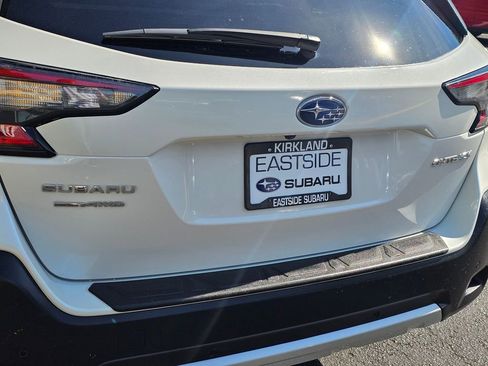 Used 2023 Subaru Outback Limited AWD/4WD image 14