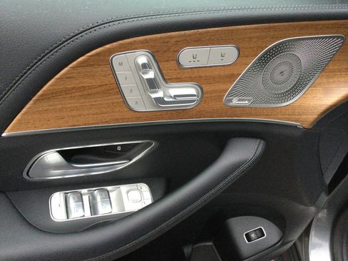 Used 2021 Mercedes-Benz GLE 450 4MATIC image 10