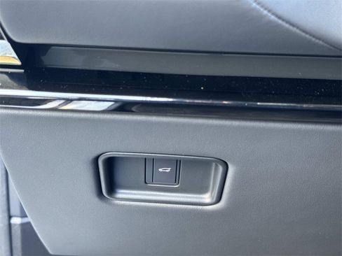 Certified 2023 Land Rover Range Rover Sport SE Dynamic image 31