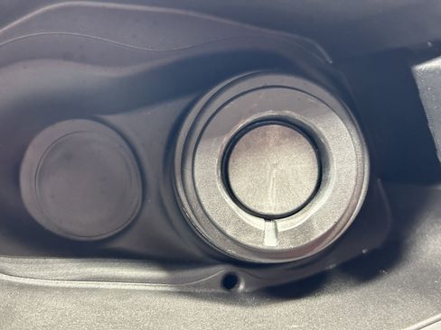 Used 2025 Volvo XC40 B5 Ultra w/ Climate Package image 14