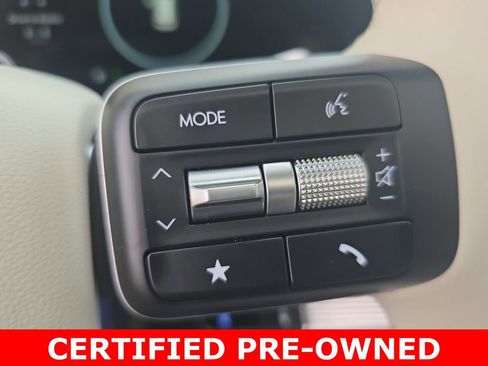 Certified 2025 Hyundai Santa Fe Calligraphy image 19