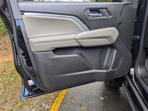 New 2026 Chevrolet Colorado ZR2 w/ Technology Package image 8