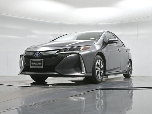 Used 2018 Toyota Prius Prime Plus image 42