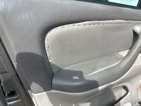 Used 2004 Toyota Sequoia SR5 image 12