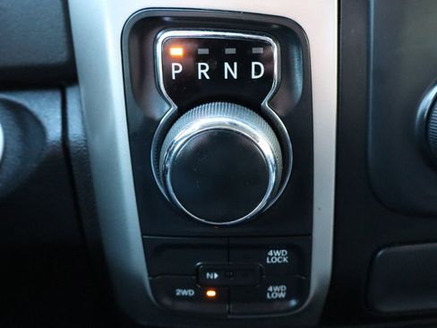 Used 2019 RAM 1500 Classic SLT image 35