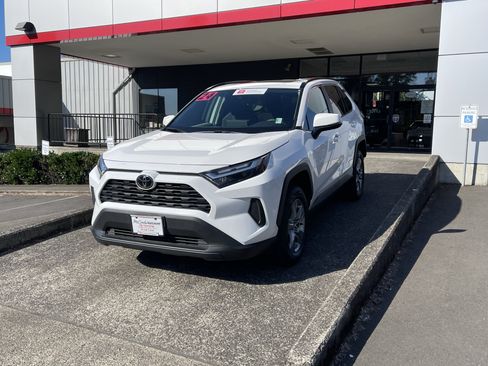 Certified 2024 Toyota RAV4 XLE w/ Convenience Package AWD/4WD image 3