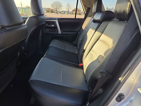 Used 2018 Toyota 4Runner SR5 Premium image 26