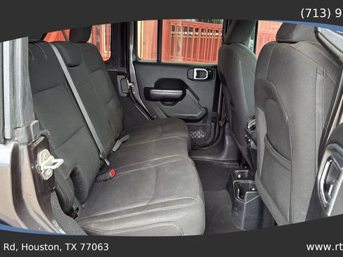 Used 2018 Jeep Wrangler Unlimited Sport S image 34