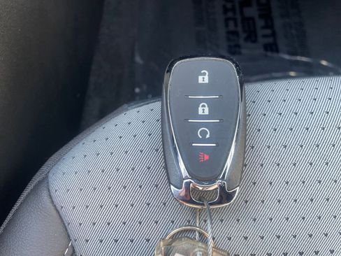 Used 2025 Chevrolet Trax LT image 22