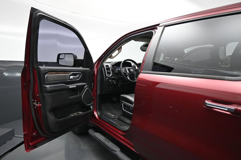 Used 2019 RAM 1500 Laramie RWD image 8