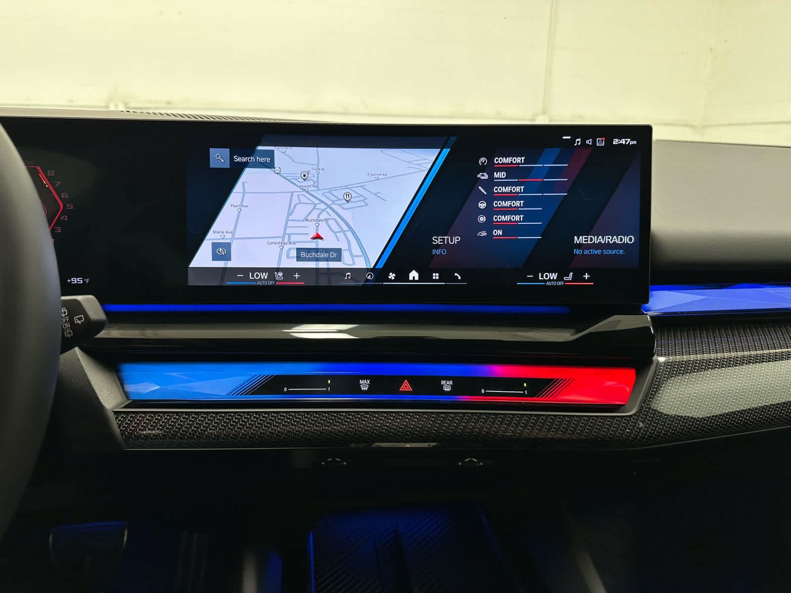Used 2026 BMW M5 Touring AWD/4WD image 30