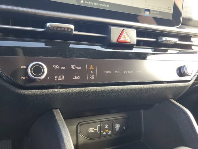 New 2026 Kia Sportage SX FWD image 18