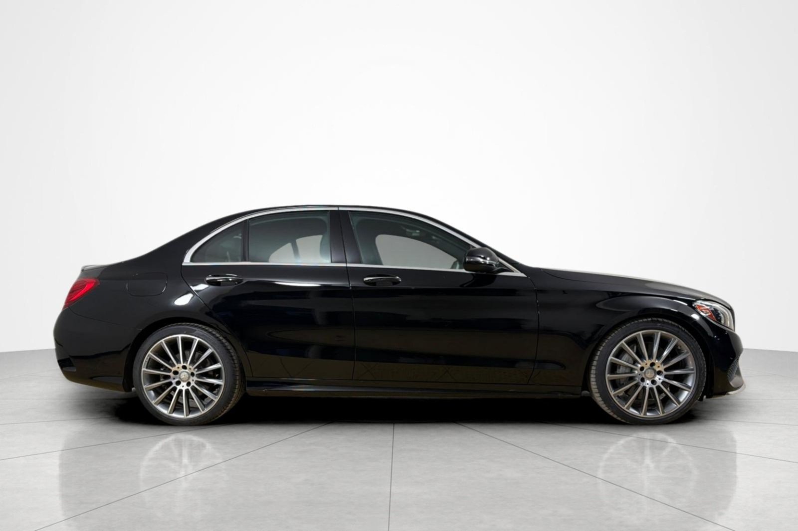 Used 2016 Mercedes-Benz C 300 Sedan image 6
