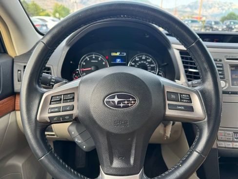 Used 2014 Subaru Outback 2.5i Limited w/ Moonroof Package AWD/4WD image 19