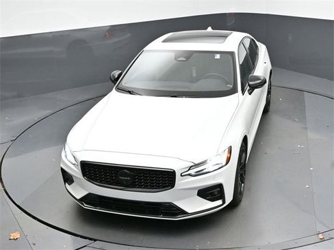 Used 2024 Volvo S60 B5 Plus image 46