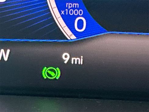 New 2026 Volkswagen Taos SE image 23