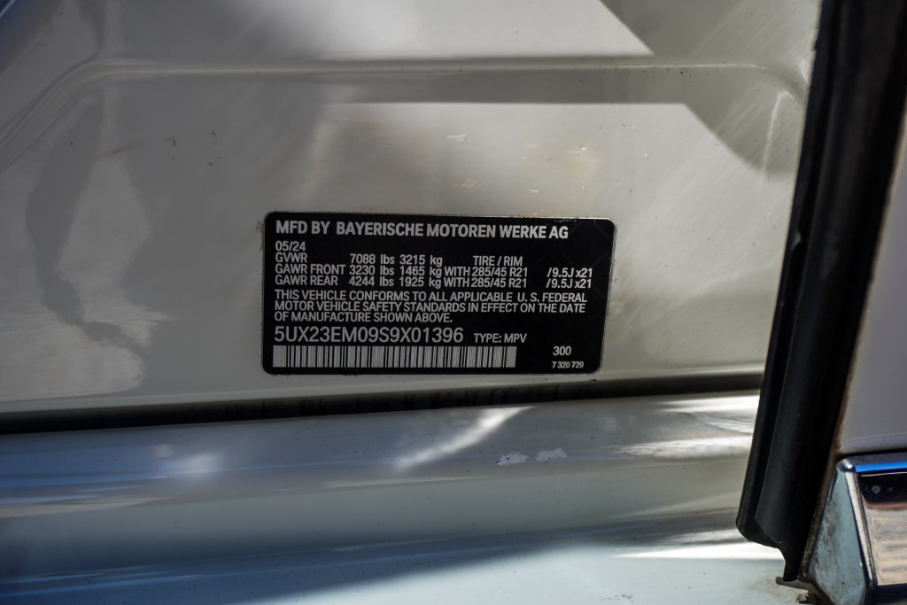 Used 2025 BMW X7 xDrive40i AWD/4WD image 45