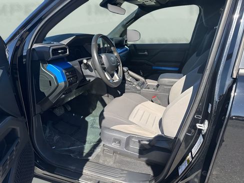 Used 2024 Toyota Tacoma TRD Off-Road image 9