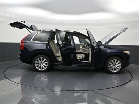 Used 2017 Volvo XC90 T6 Momentum w/ Vision Package AWD/4WD image 31