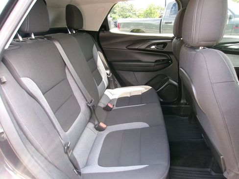 Used 2024 Chevrolet TrailBlazer LT w/ Driver Confidence Package AWD/4WD image 9