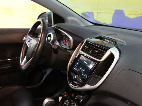 Used 2018 Chevrolet Sonic Premier w/ Driver Confidence Package FWD image 10