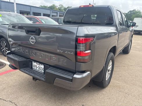 Certified 2024 Nissan Frontier SV w/ Technology Package AWD/4WD image 4