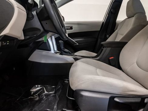 Used 2024 Toyota Corolla Cross L FWD image 11