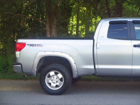 Used 2010 Toyota Tundra 4x4 Double Cab image 18