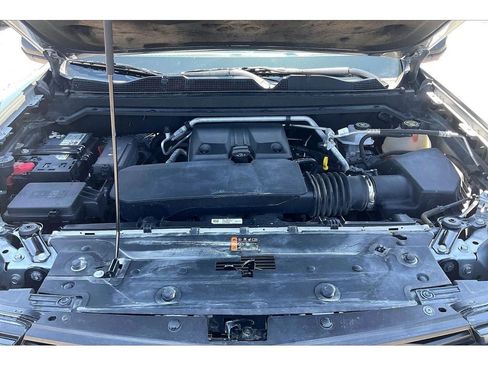 Used 2023 Chevrolet Colorado Trail Boss w/ Technology Package AWD/4WD image 12