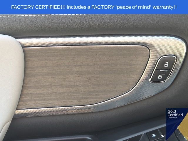 Used 2025 Ford Expedition Platinum w/ Driver's Package AWD/4WD image 30