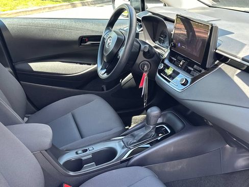 Used 2024 Toyota Corolla LE FWD image 10