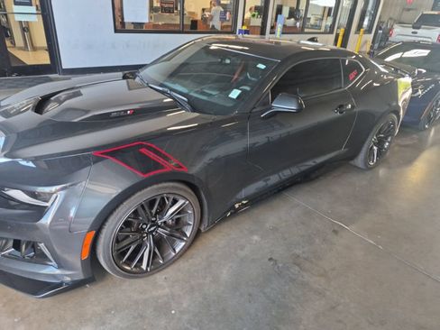 Used 2018 Chevrolet Camaro ZL1 RWD image 5