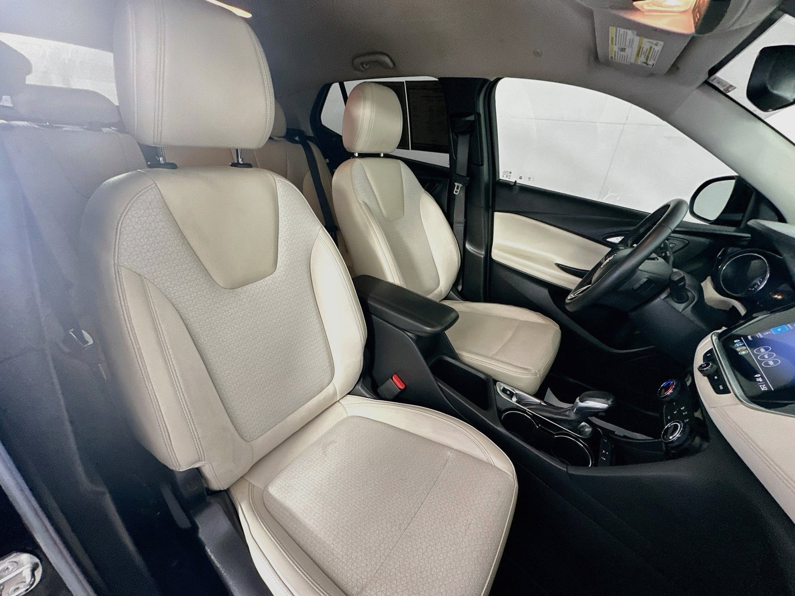 Used 2021 Buick Encore GX Preferred w/ Sport Touring Package FWD image 26