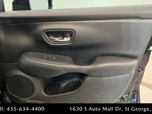 Certified 2025 Honda HR-V LX image 23