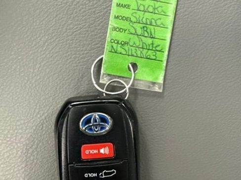 Used 2022 Toyota Sienna XLE FWD image 31