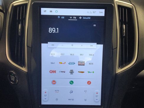 Used 2022 Ford Edge SE image 25