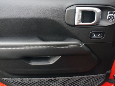 Used 2021 Jeep Wrangler Rubicon w/ Steel Bumper Group image 26