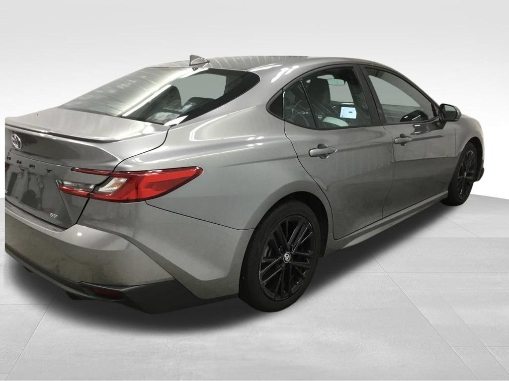 Used 2025 Toyota Camry SE FWD image 35