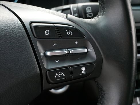 Used 2023 Hyundai Kona Limited image 25