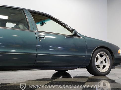 Used 1995 Chevrolet Impala SS image 28