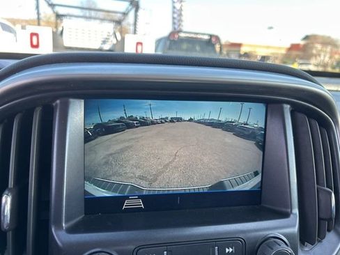 Used 2022 Chevrolet Colorado LT w/ Fleet Safety Package image 24