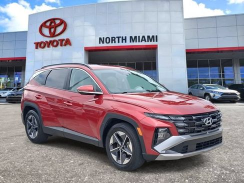 Used 2025 Hyundai Tucson SEL FWD image 1