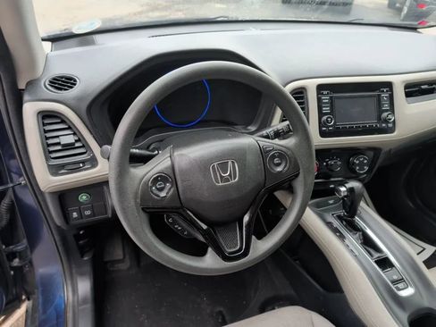 Used 2017 Honda HR-V LX image 12