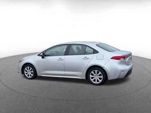 Used 2025 Toyota Corolla LE image 10