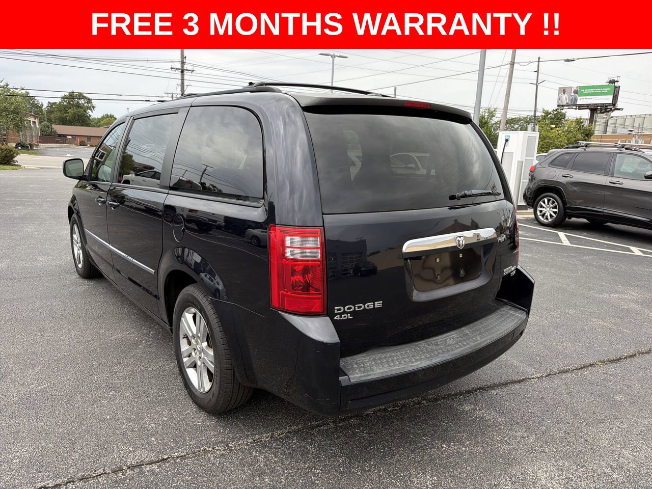 Used 2010 Dodge Grand Caravan Crew w/ Family Value Group FWD image 28